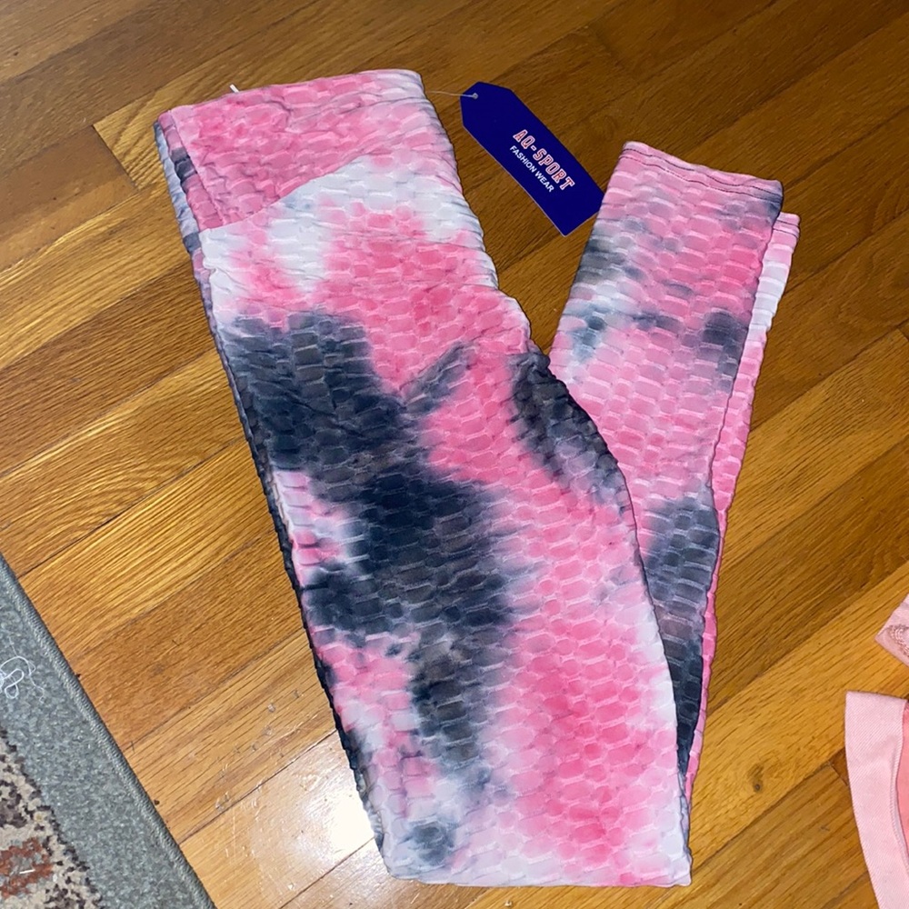 Tie dye scrunch leggings